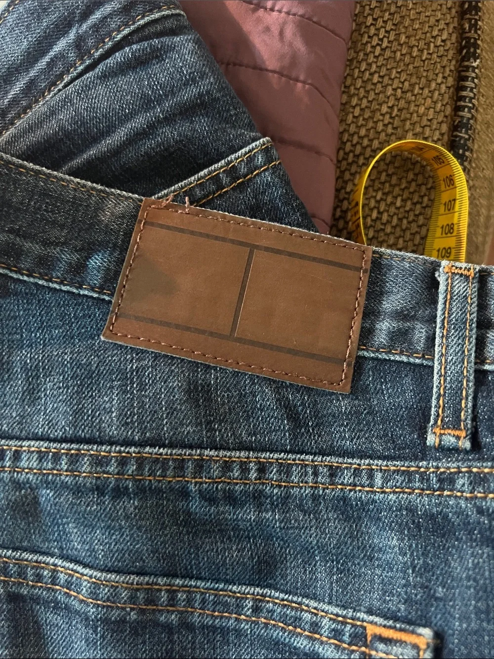 Tommy Hilfiger Light & Dark Blue Denim‎ with Gold Stitching Mens classic 34/34
